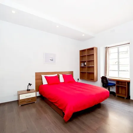 بيت ضيافة Modern & Stylish Private Bedrooms. Theoria Travel سانت جوليان