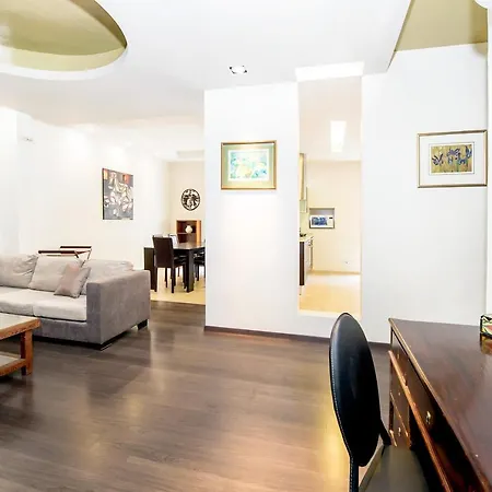 بيت ضيافة Modern & Stylish Private Bedrooms. Theoria Travel سانت جوليان