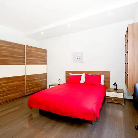 بيت ضيافة Modern & Stylish Private Bedrooms. Theoria Travel